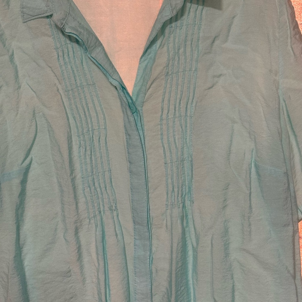 Lightweight button up - image 2